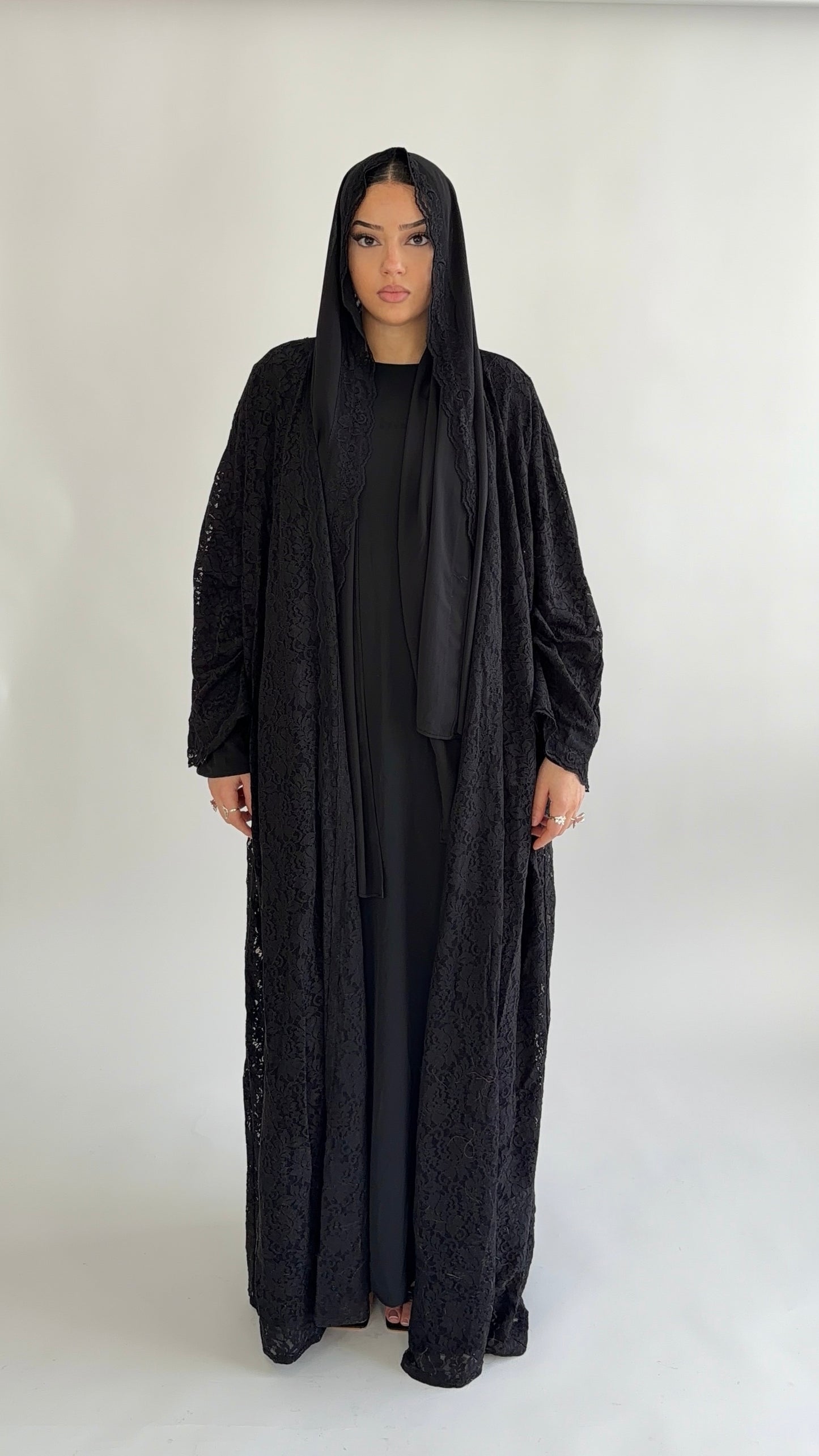 dantela lace abaya black